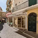 A Casarella In Piazzetta Capri